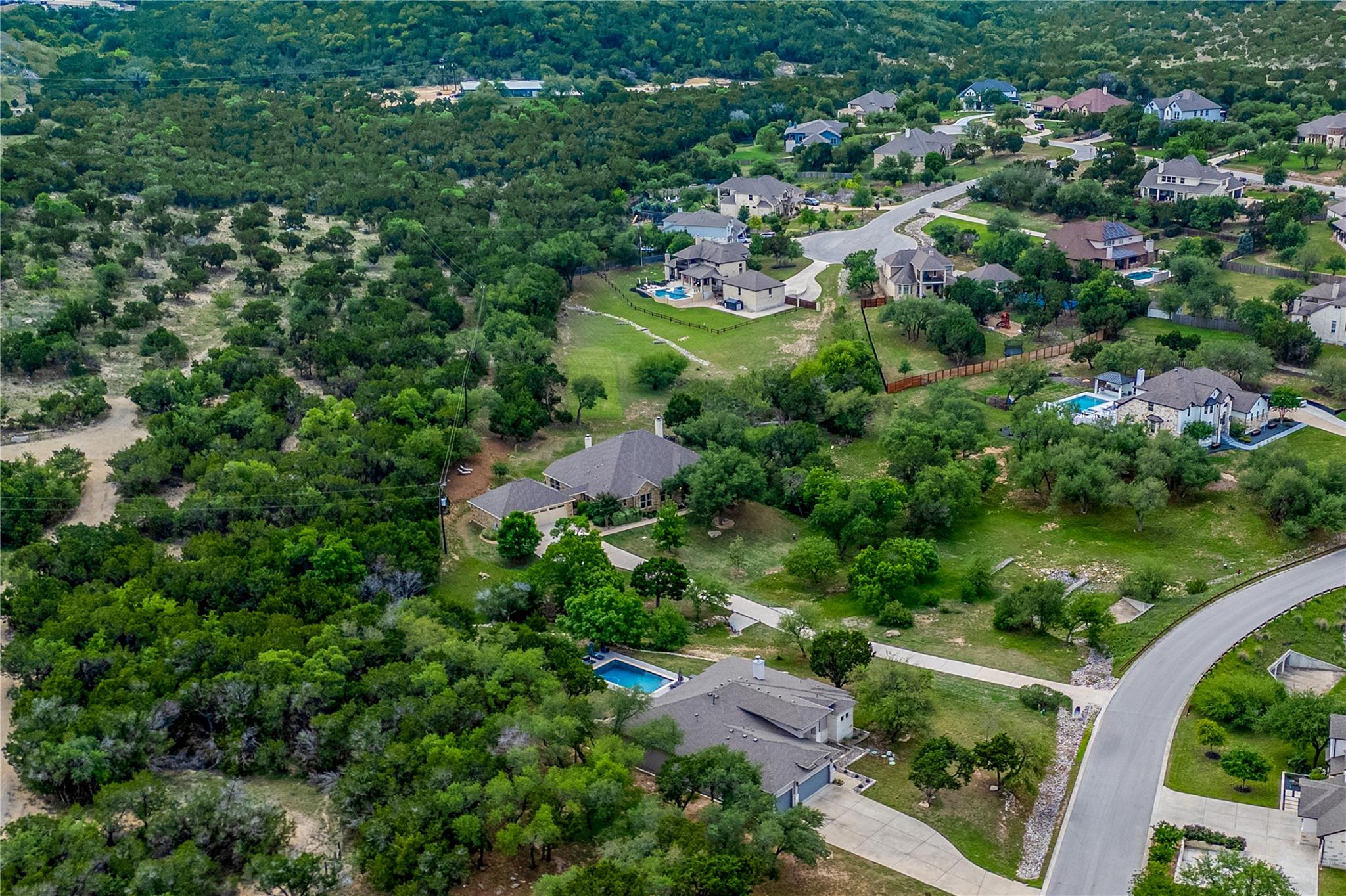 5129 Diamante Dr, Spicewood, TX 78669