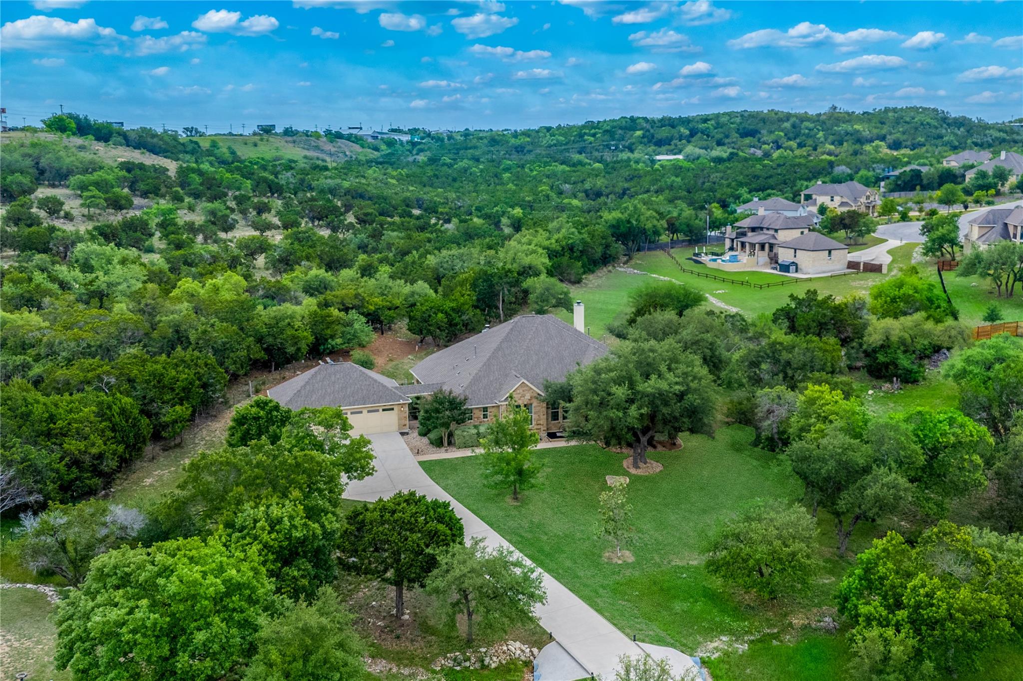 5129 Diamante Dr, Spicewood, TX 78669