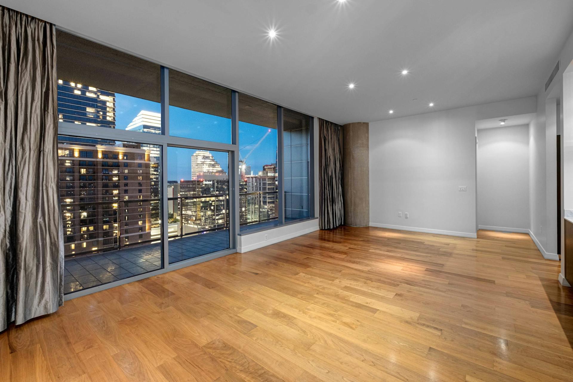 210 Lavaca St # 2105, Austin, TX 78701