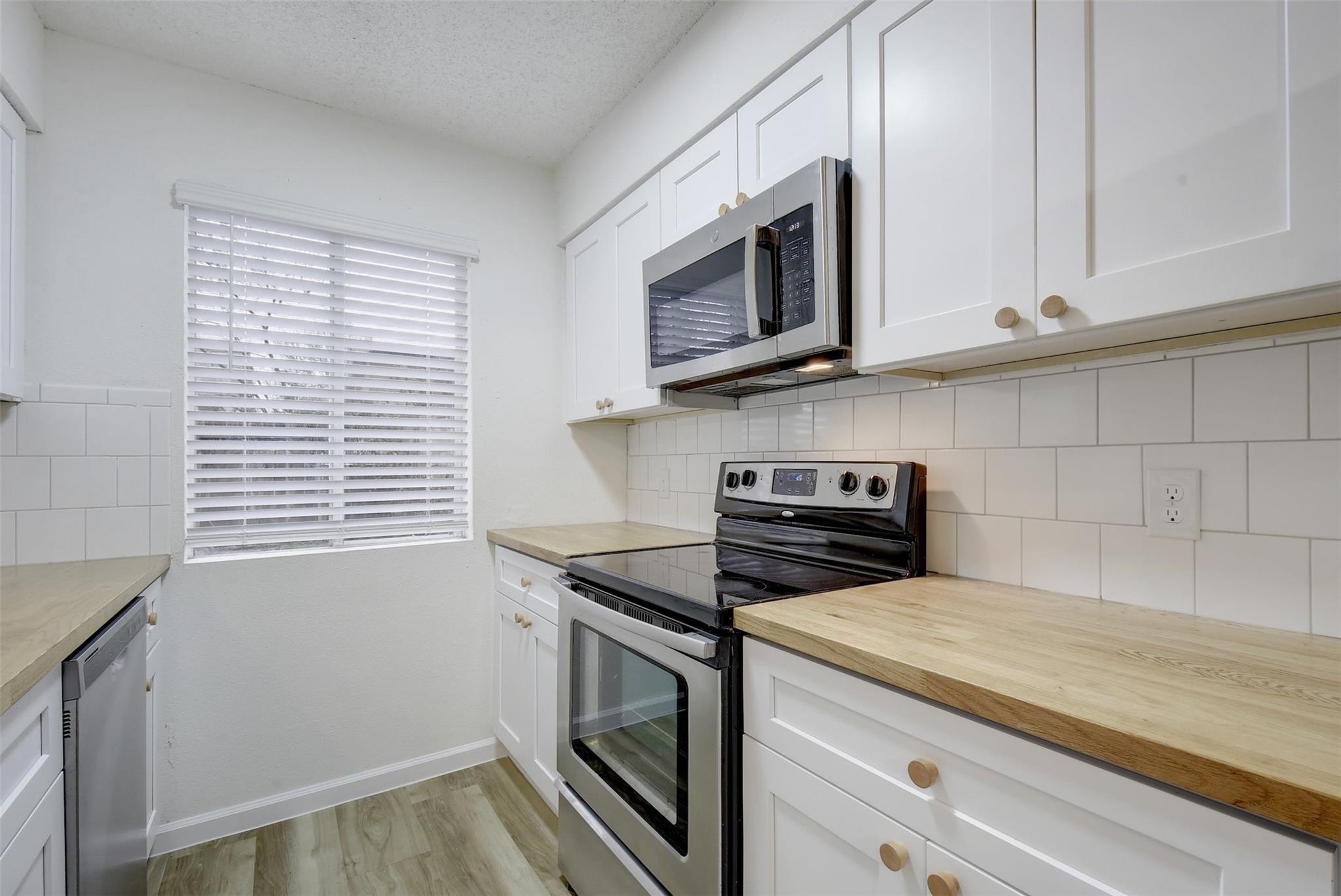 6803 Woodhue Dr # A, Austin, TX 78745