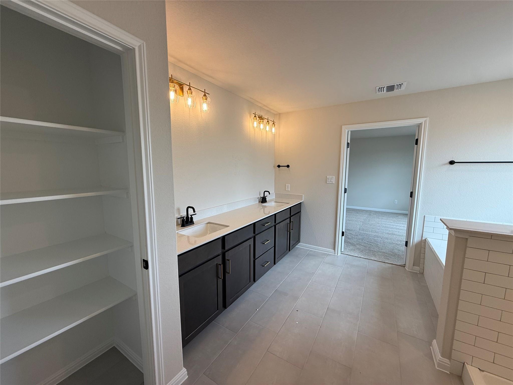 1041 Sienna Bear Rd, Georgetown, TX 78633