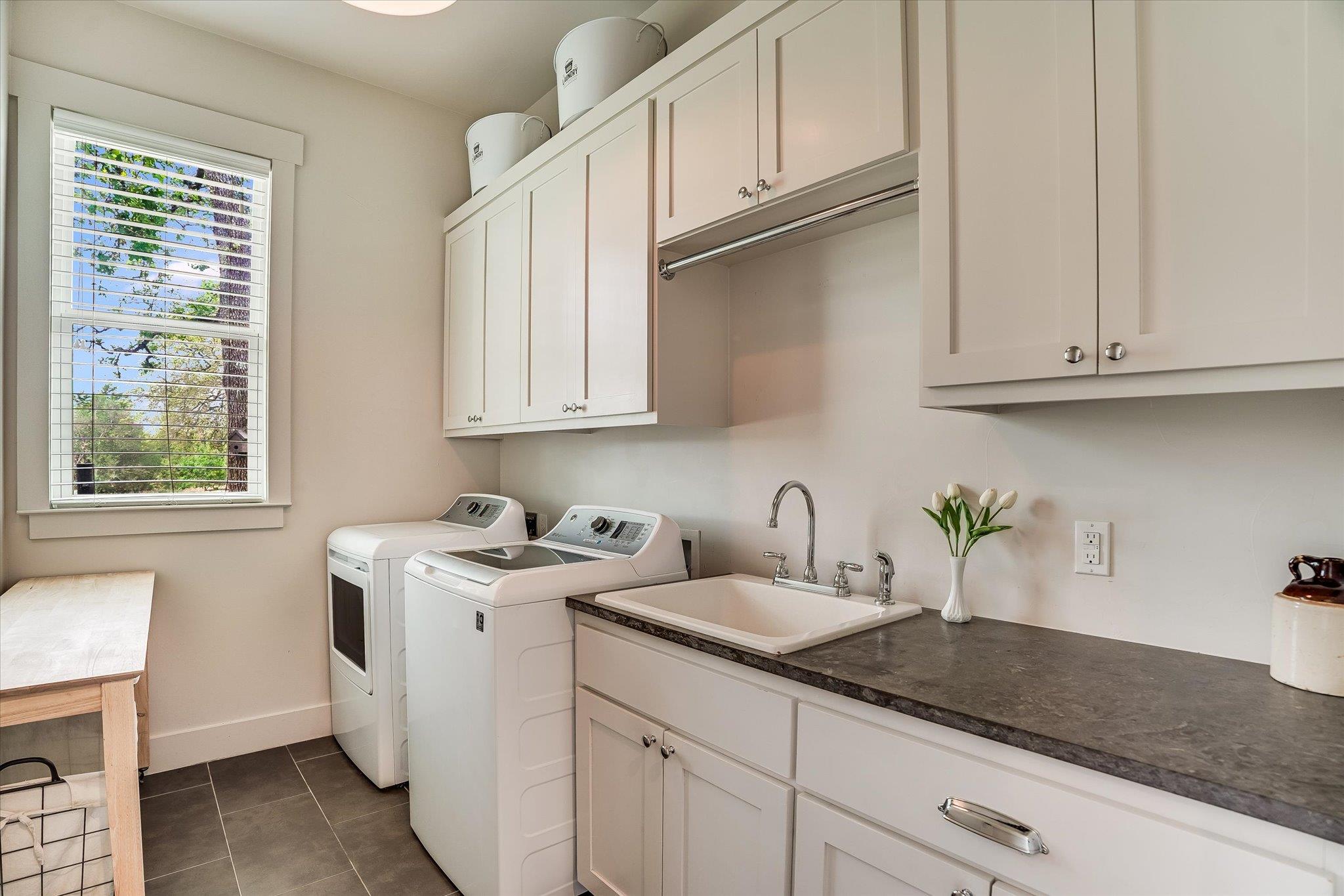 328 Barberry Park, Driftwood, TX 78619