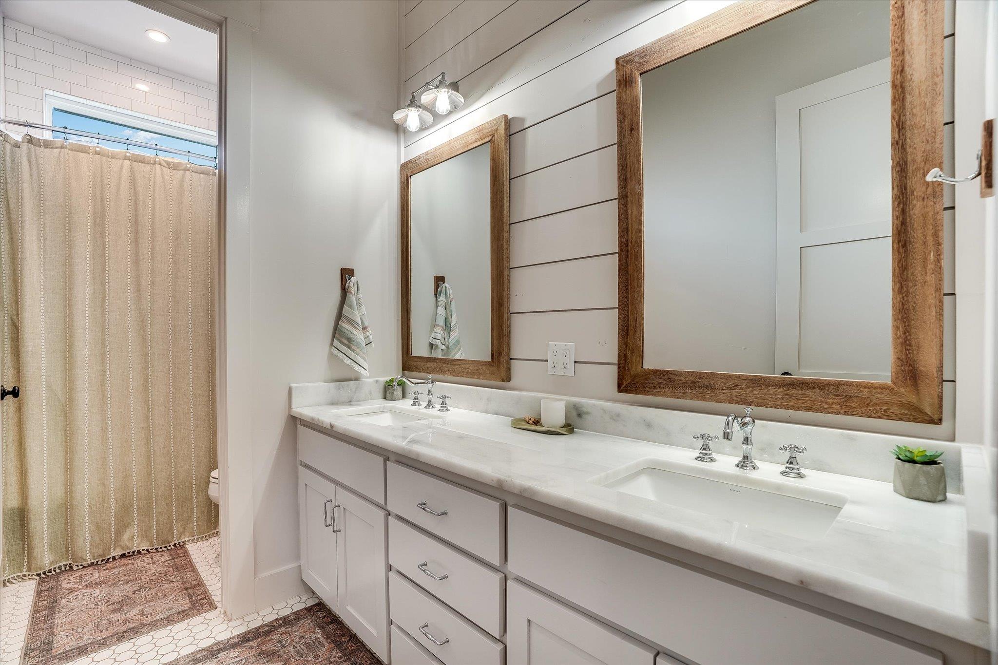 328 Barberry Park, Driftwood, TX 78619