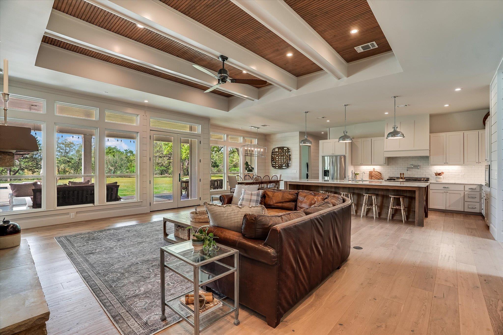 328 Barberry Park, Driftwood, TX 78619