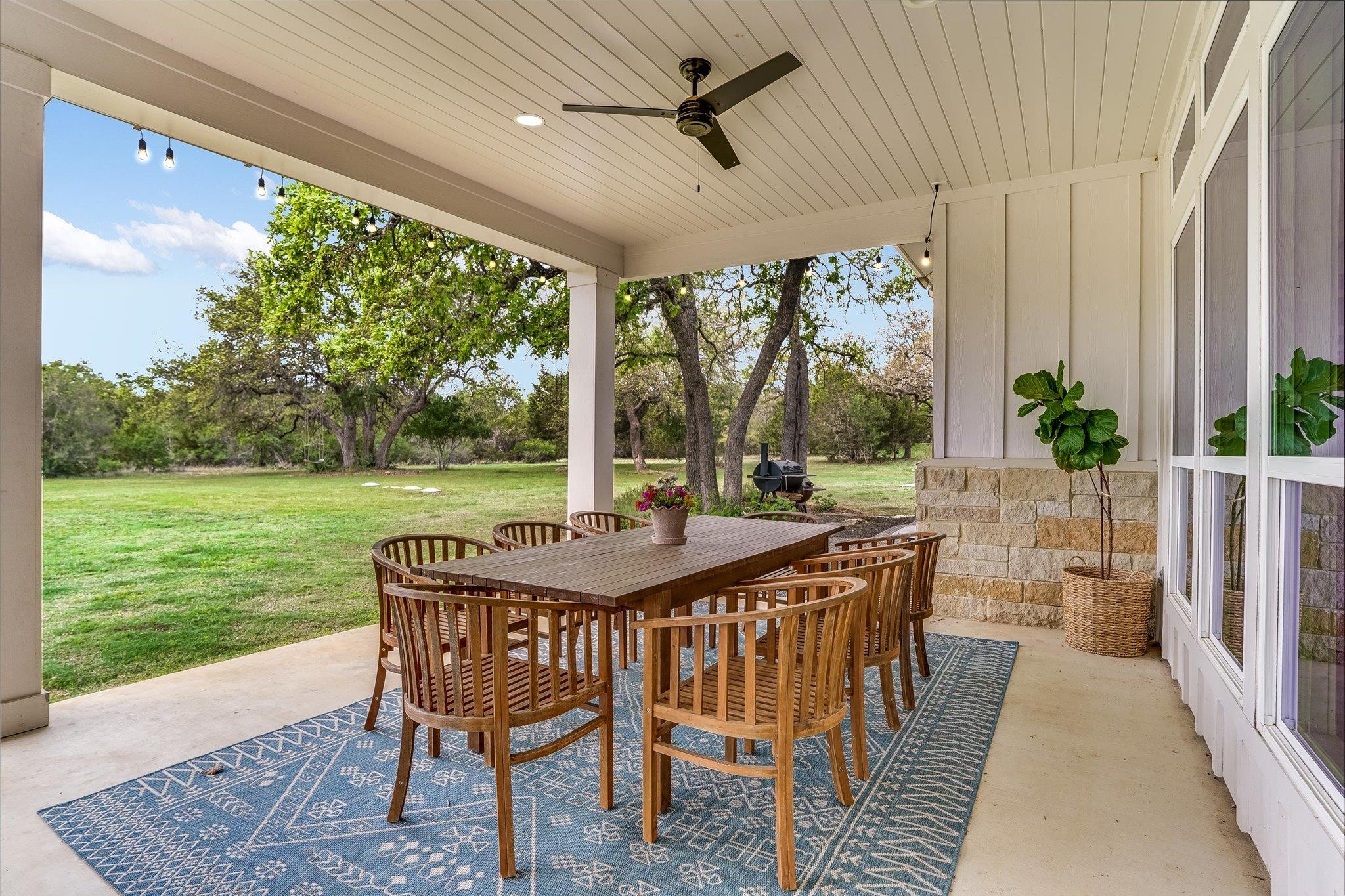 328 Barberry Park, Driftwood, TX 78619