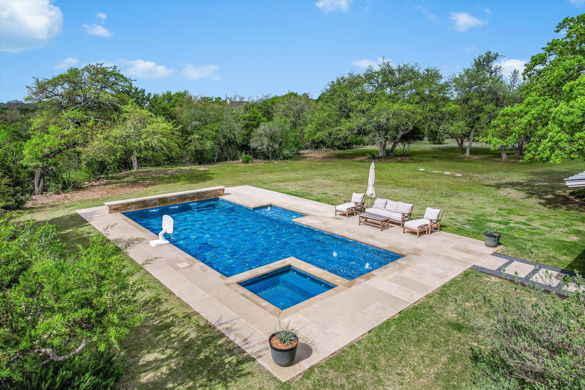328 Barberry Park, Driftwood, TX 78619