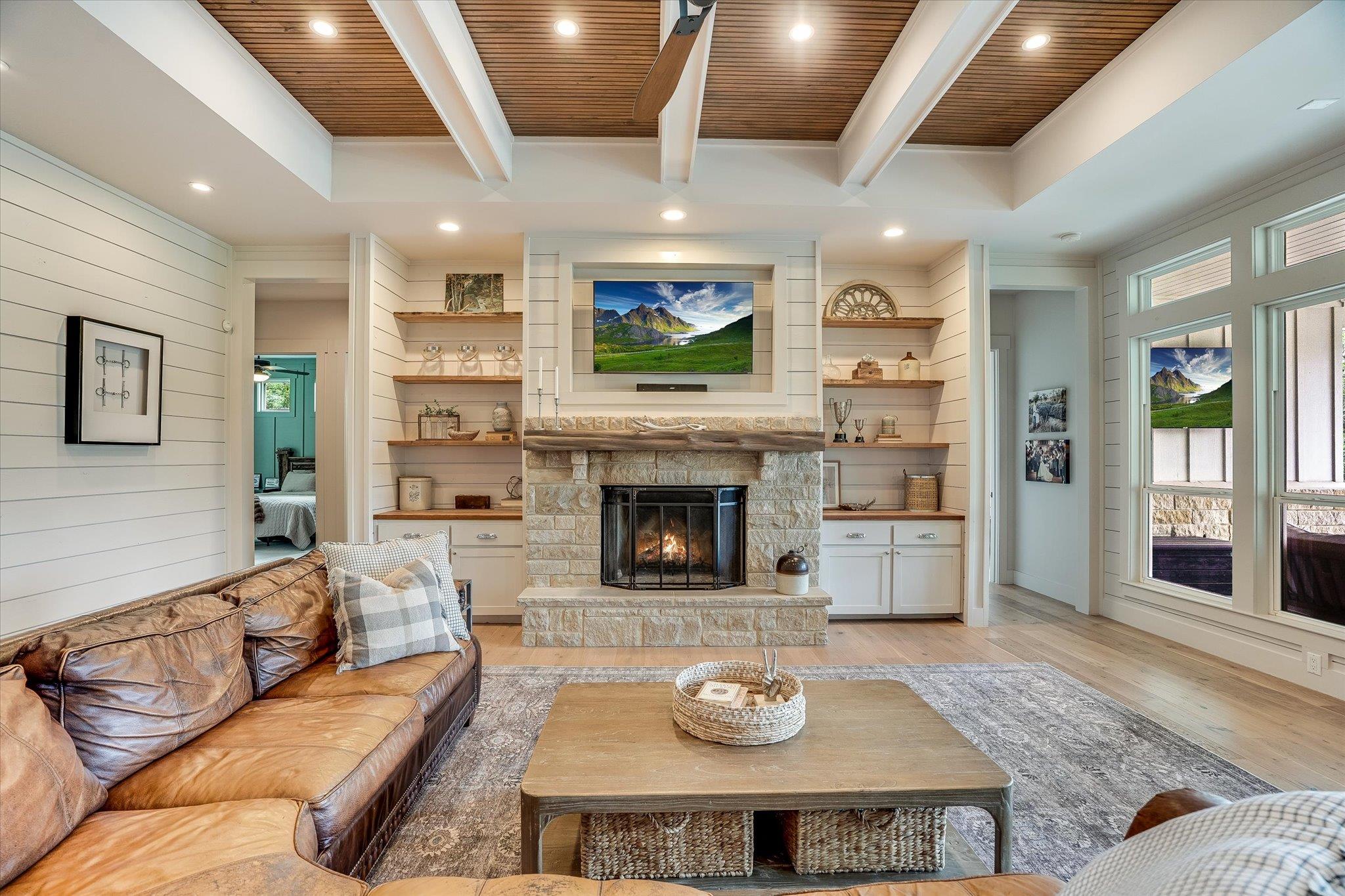 328 Barberry Park, Driftwood, TX 78619