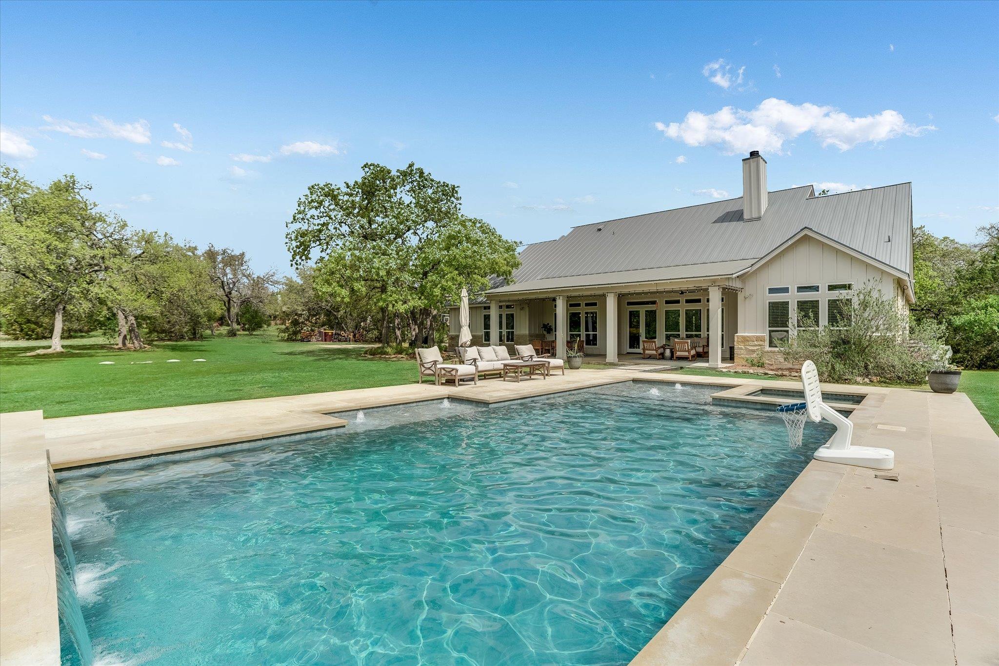 328 Barberry Park, Driftwood, TX 78619