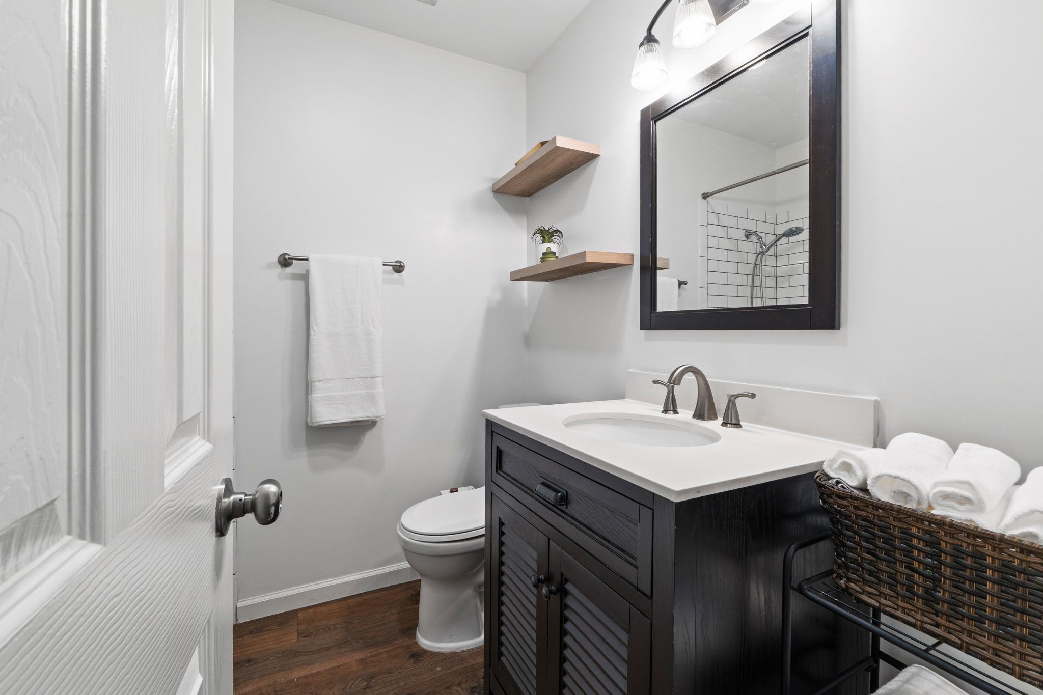 5811 Glenhollow Path, Austin, TX 78745