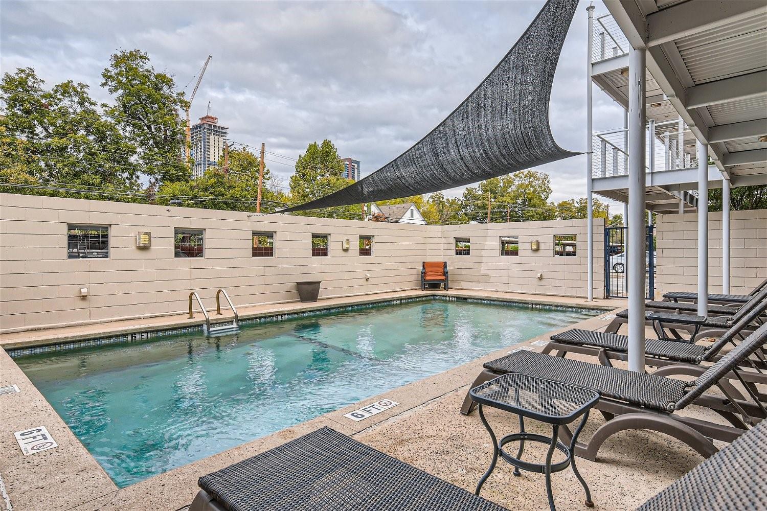 41 Waller St # 207, Austin, TX 78702