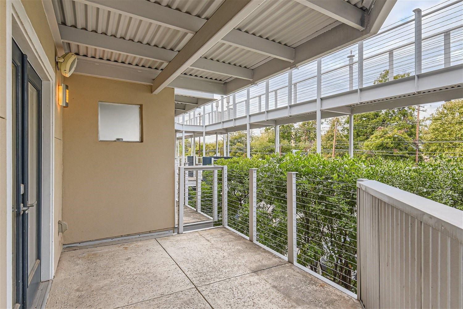 41 Waller St # 207, Austin, TX 78702