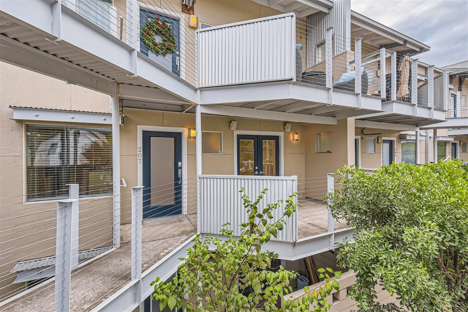 41 Waller St # 207, Austin, TX 78702