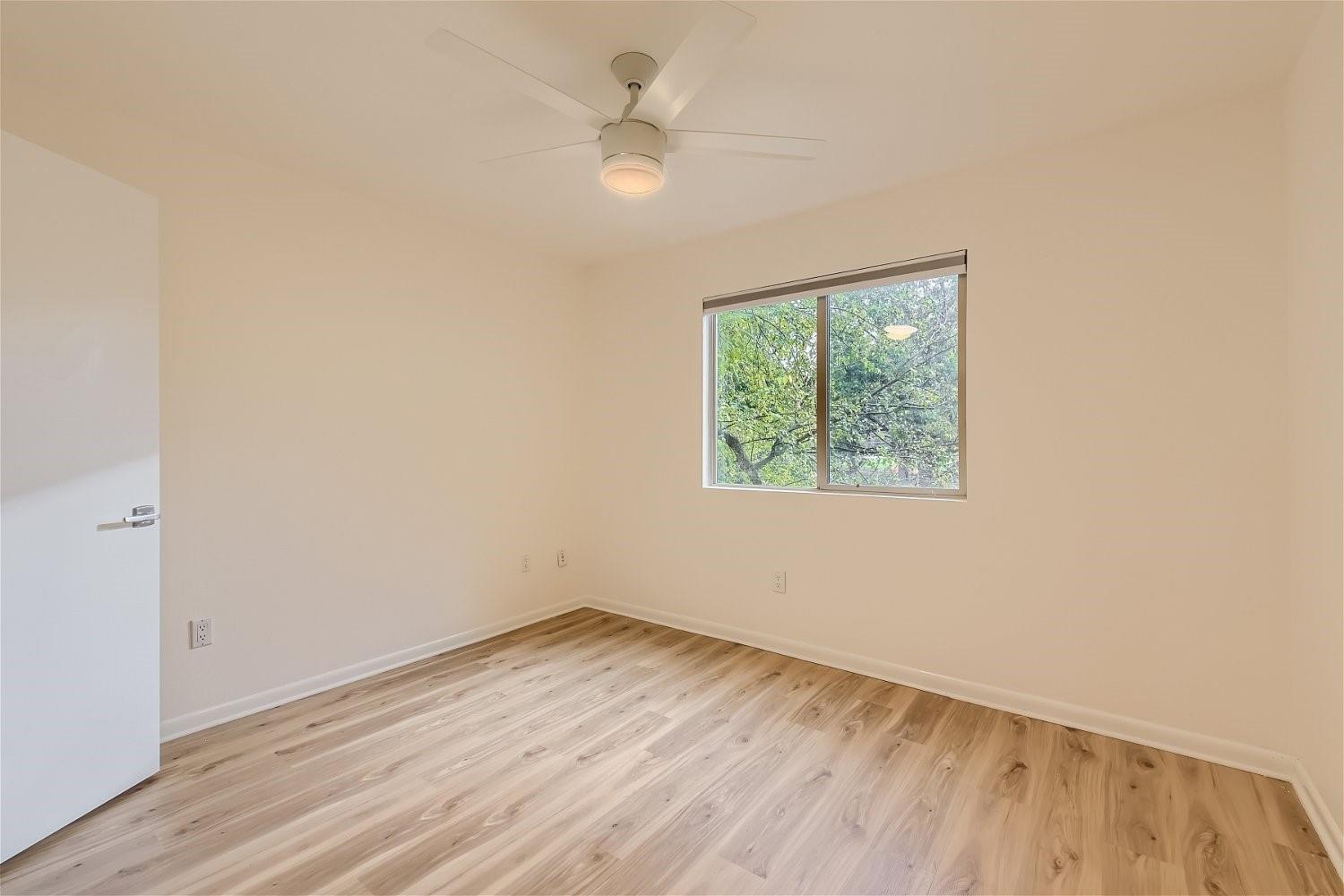 41 Waller St # 207, Austin, TX 78702