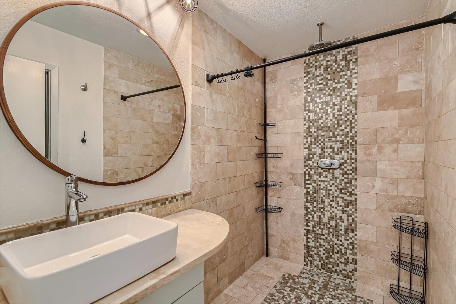 41 Waller St # 207, Austin, TX 78702