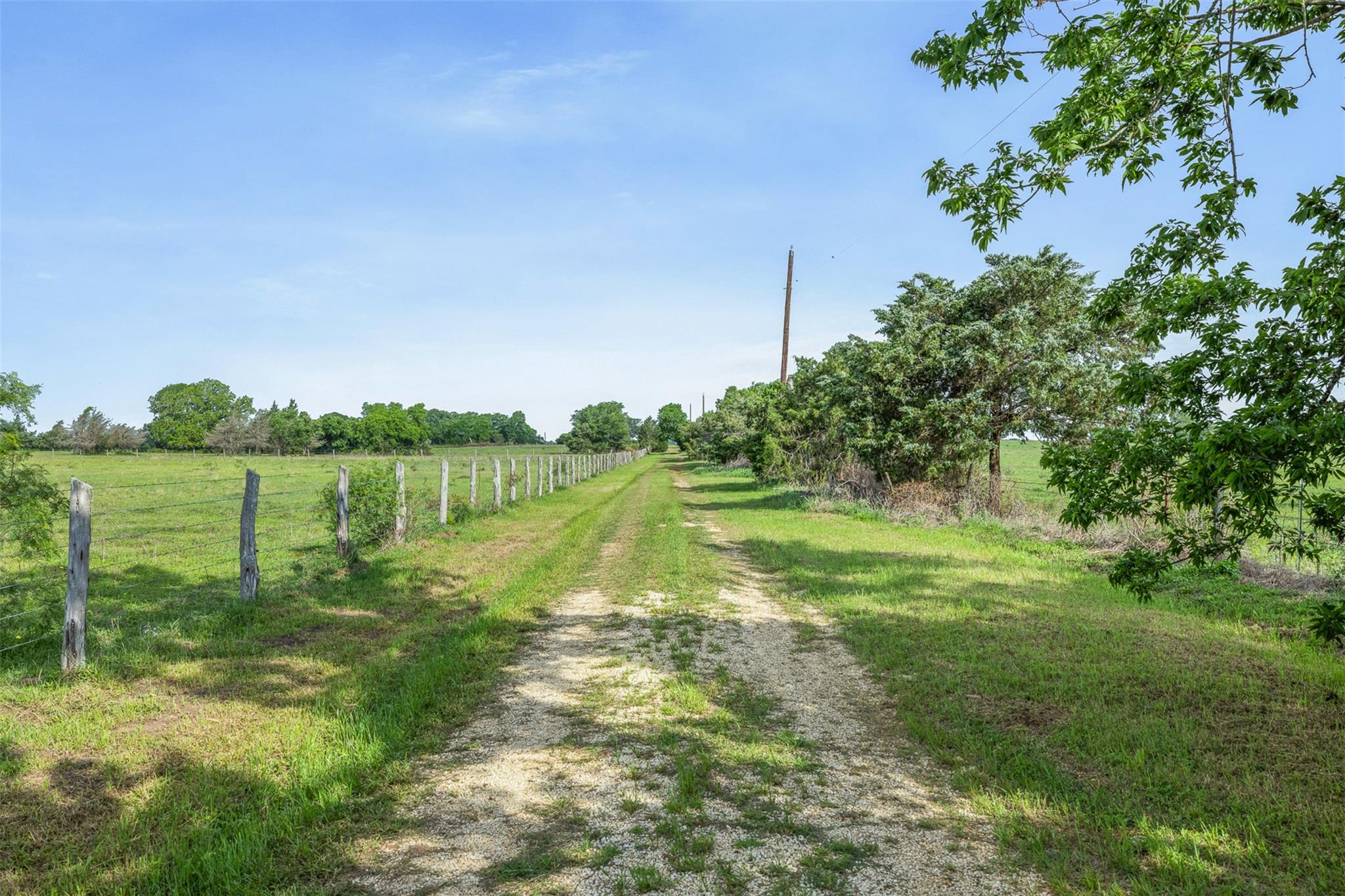 2158 County Road 225, Caldwell, TX 77836