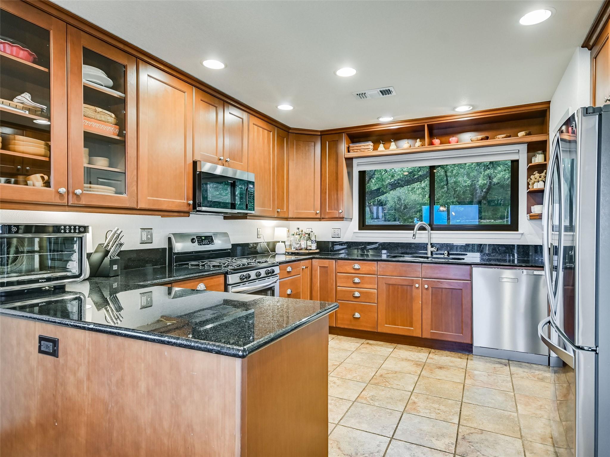 1304 Canoe Brook Dr, Austin, TX 78746