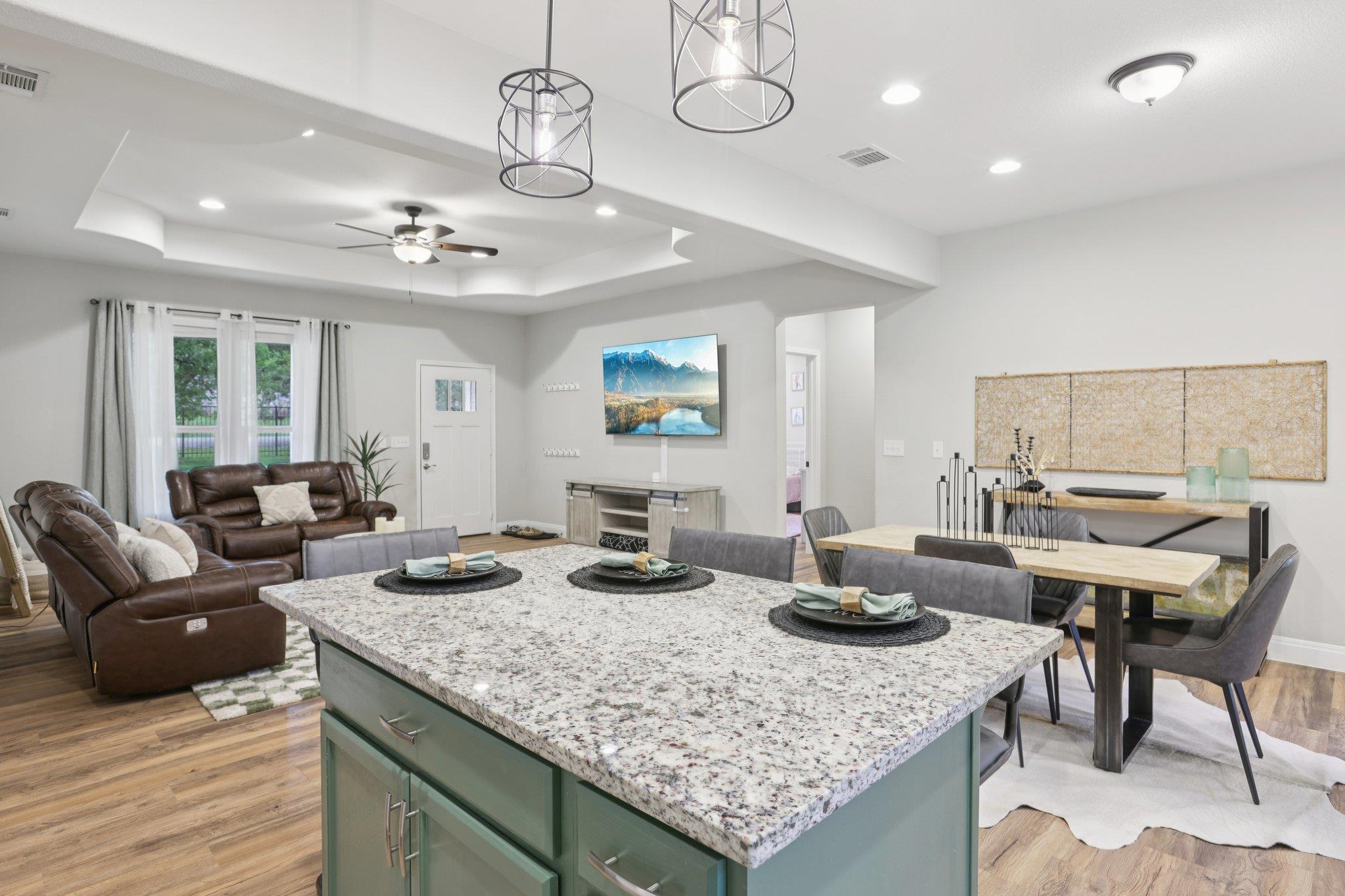 112 Twin Lakes Ln, Bastrop, TX 78602