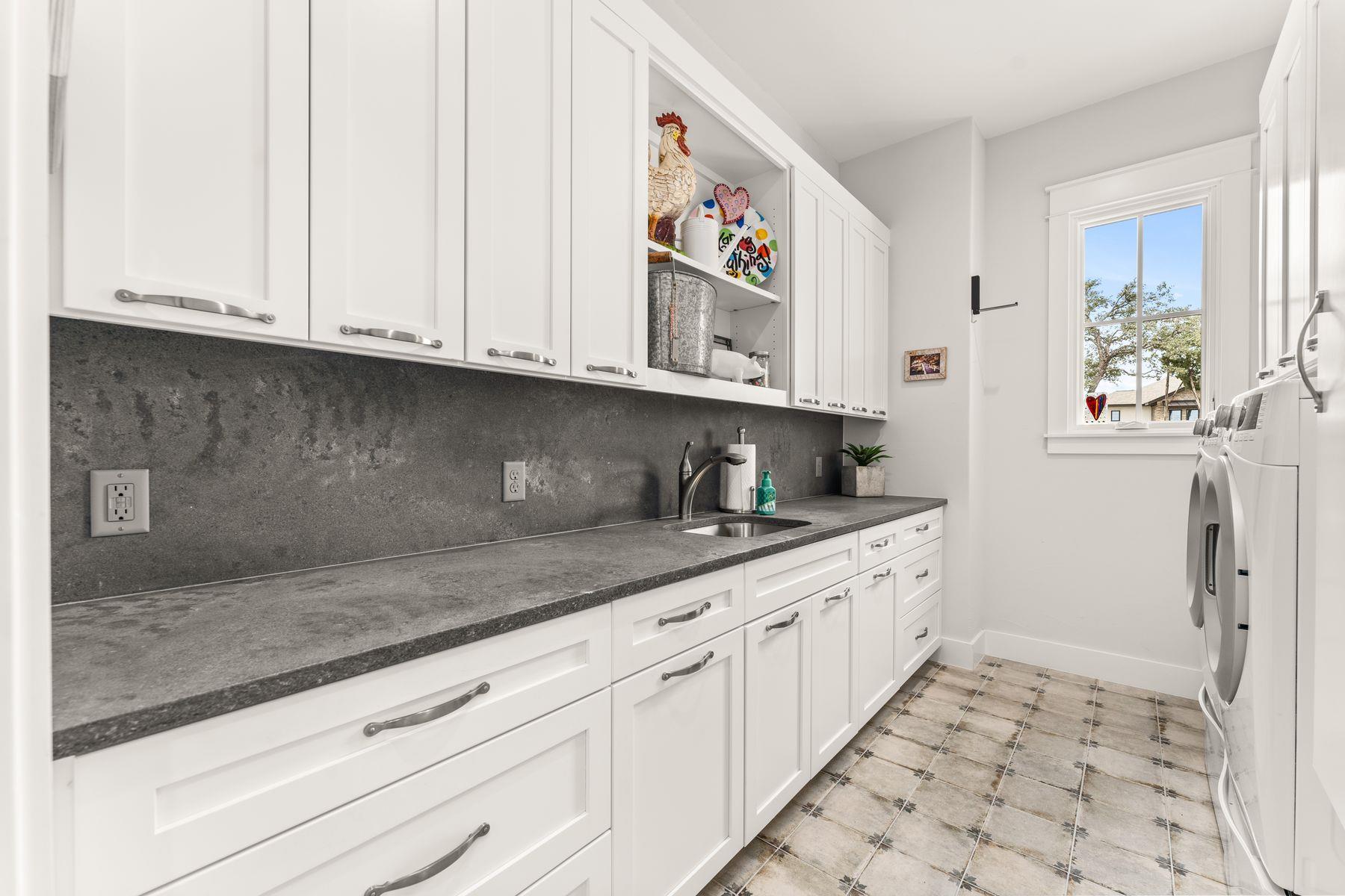 18025 Ranchland Hills Vis, Jonestown, TX 78645