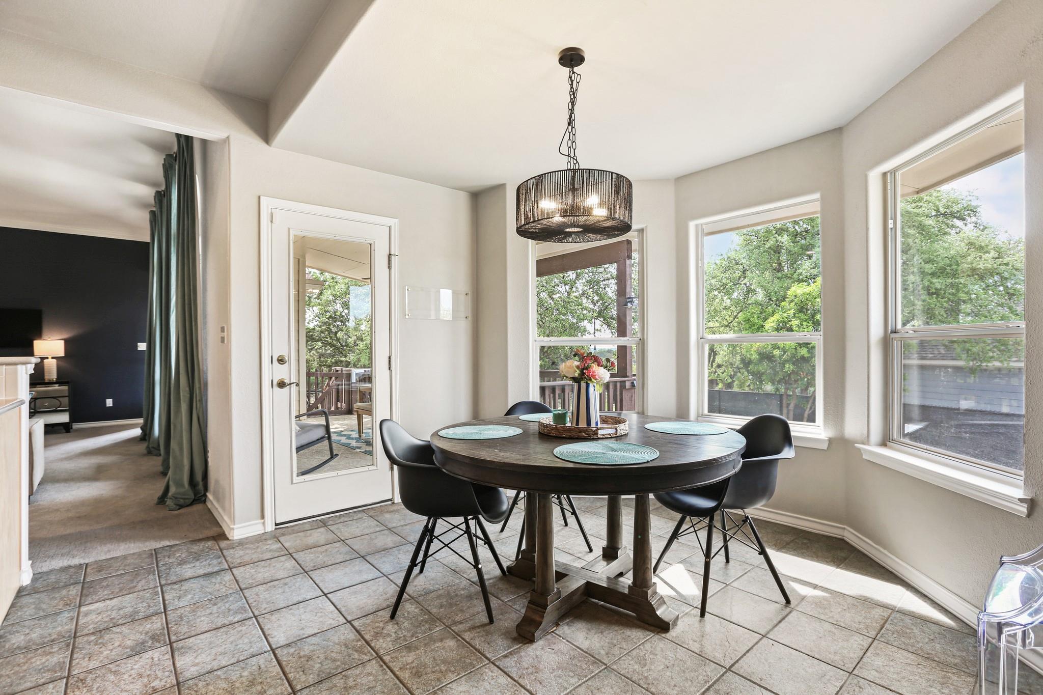 21105 Newport Cv, Lago Vista, TX 78645