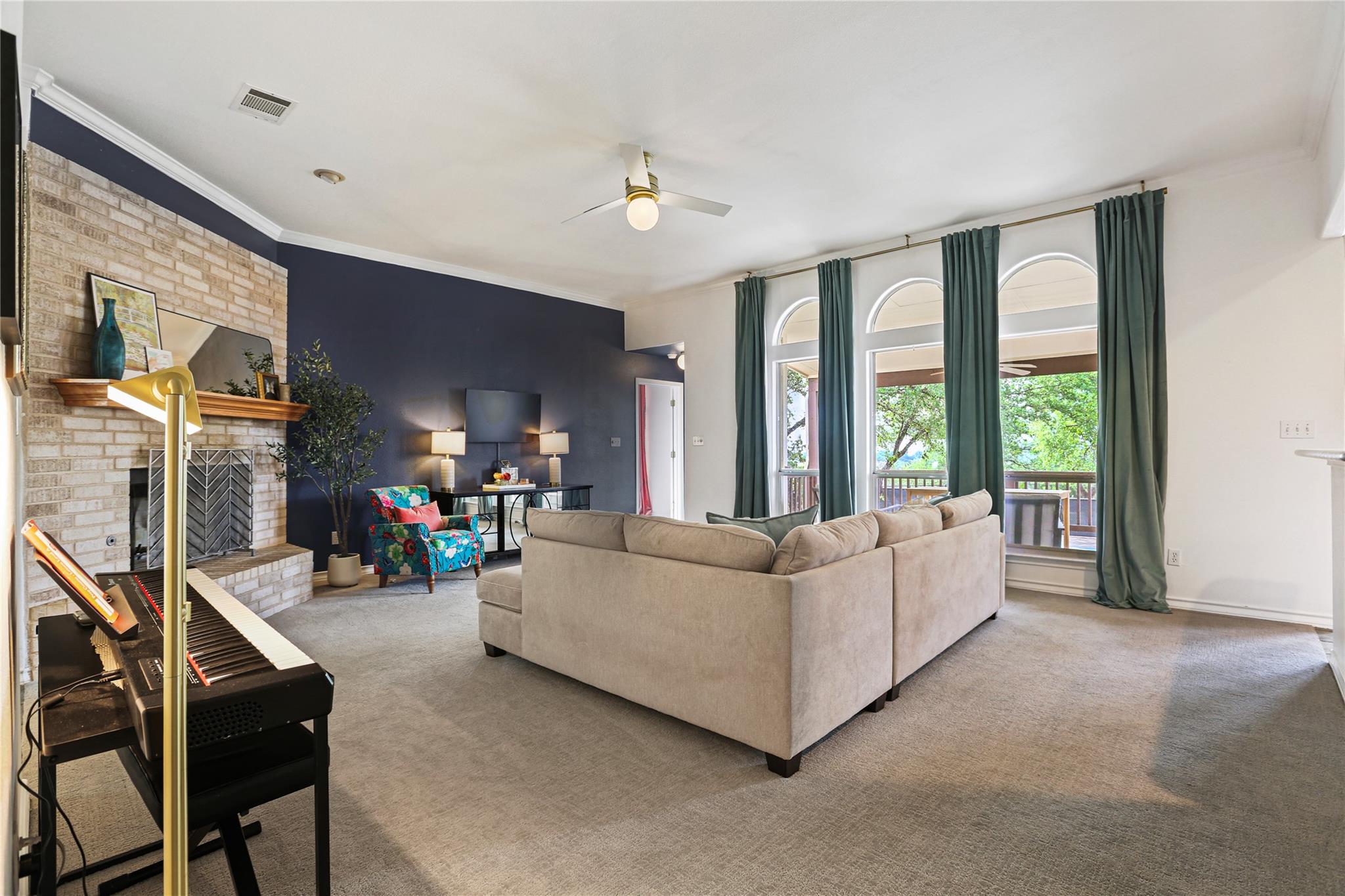 21105 Newport Cv, Lago Vista, TX 78645