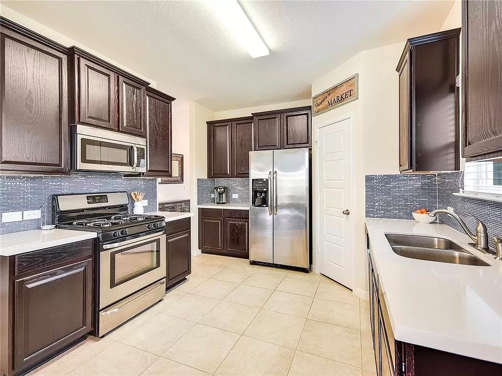 140 Moulins Ln, Georgetown, TX 78626