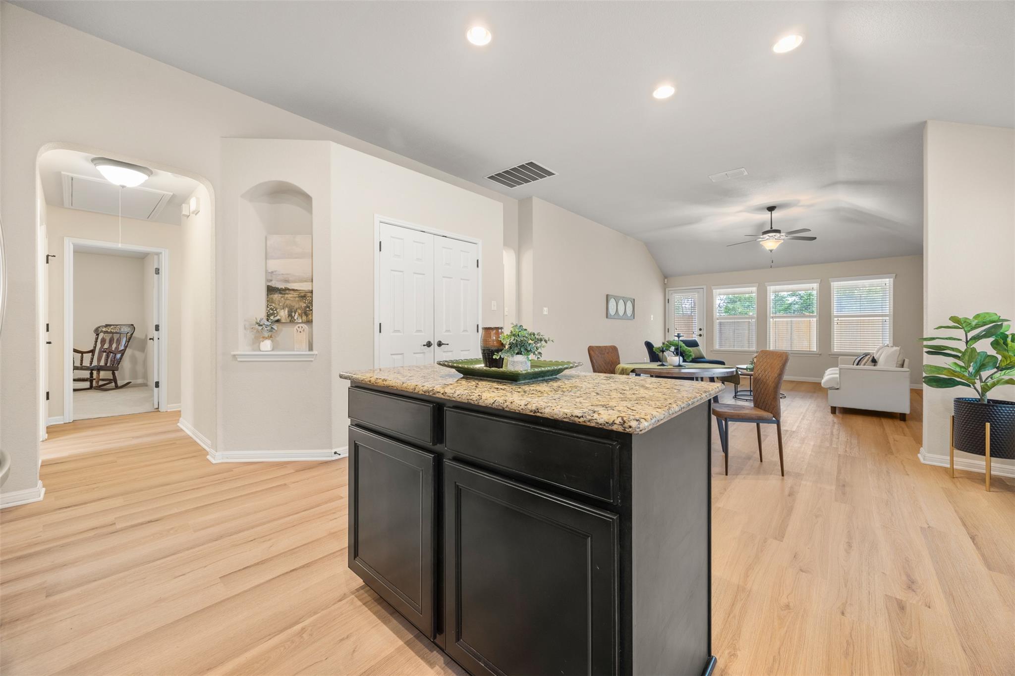 470 Middle Creek Dr, Buda, TX 78610