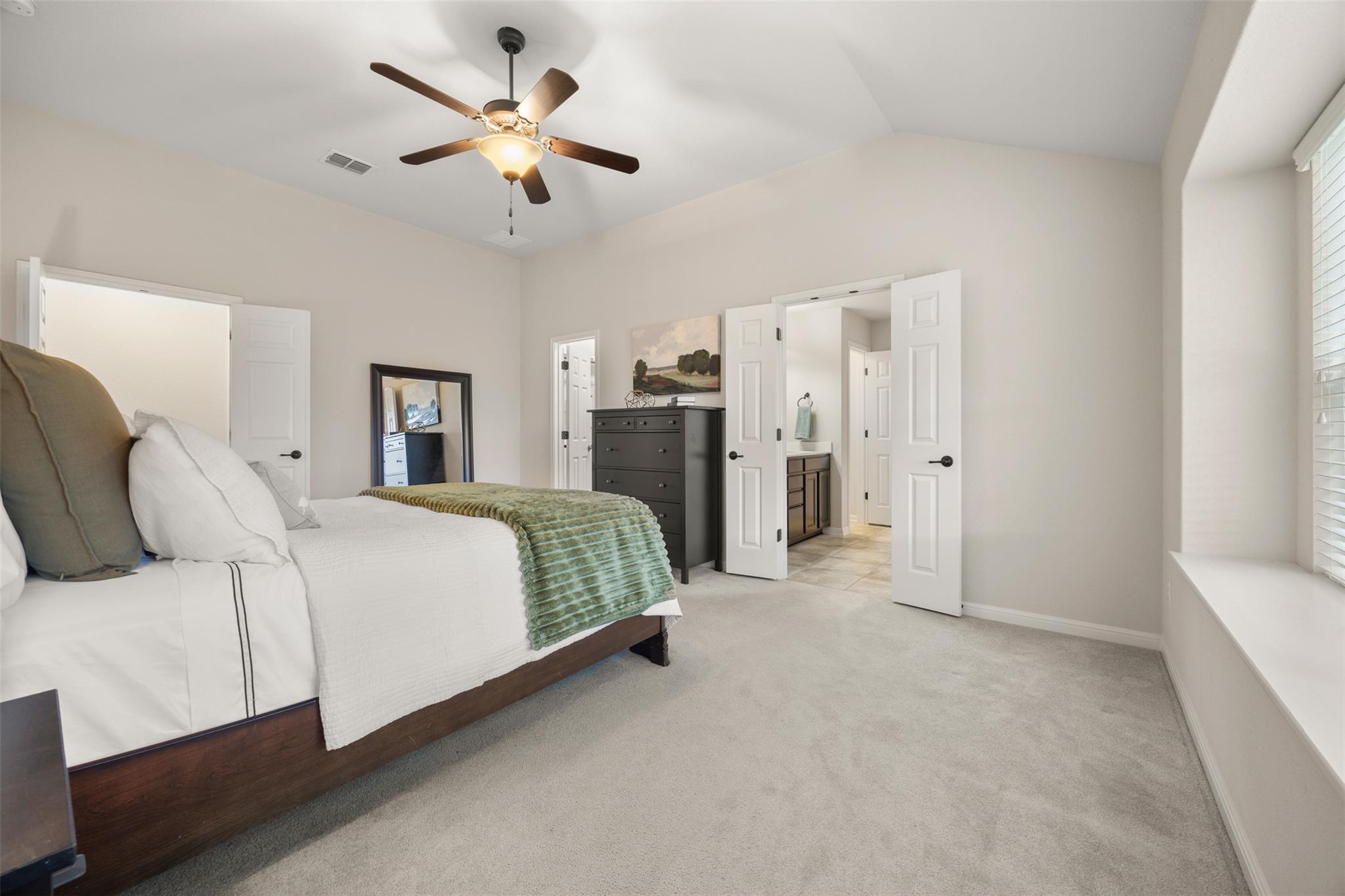 470 Middle Creek Dr, Buda, TX 78610