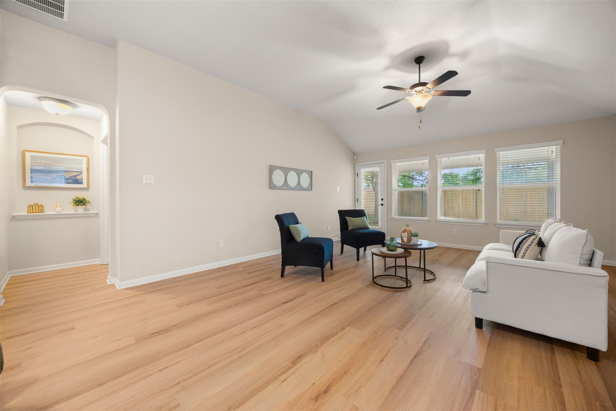 470 Middle Creek Dr, Buda, TX 78610