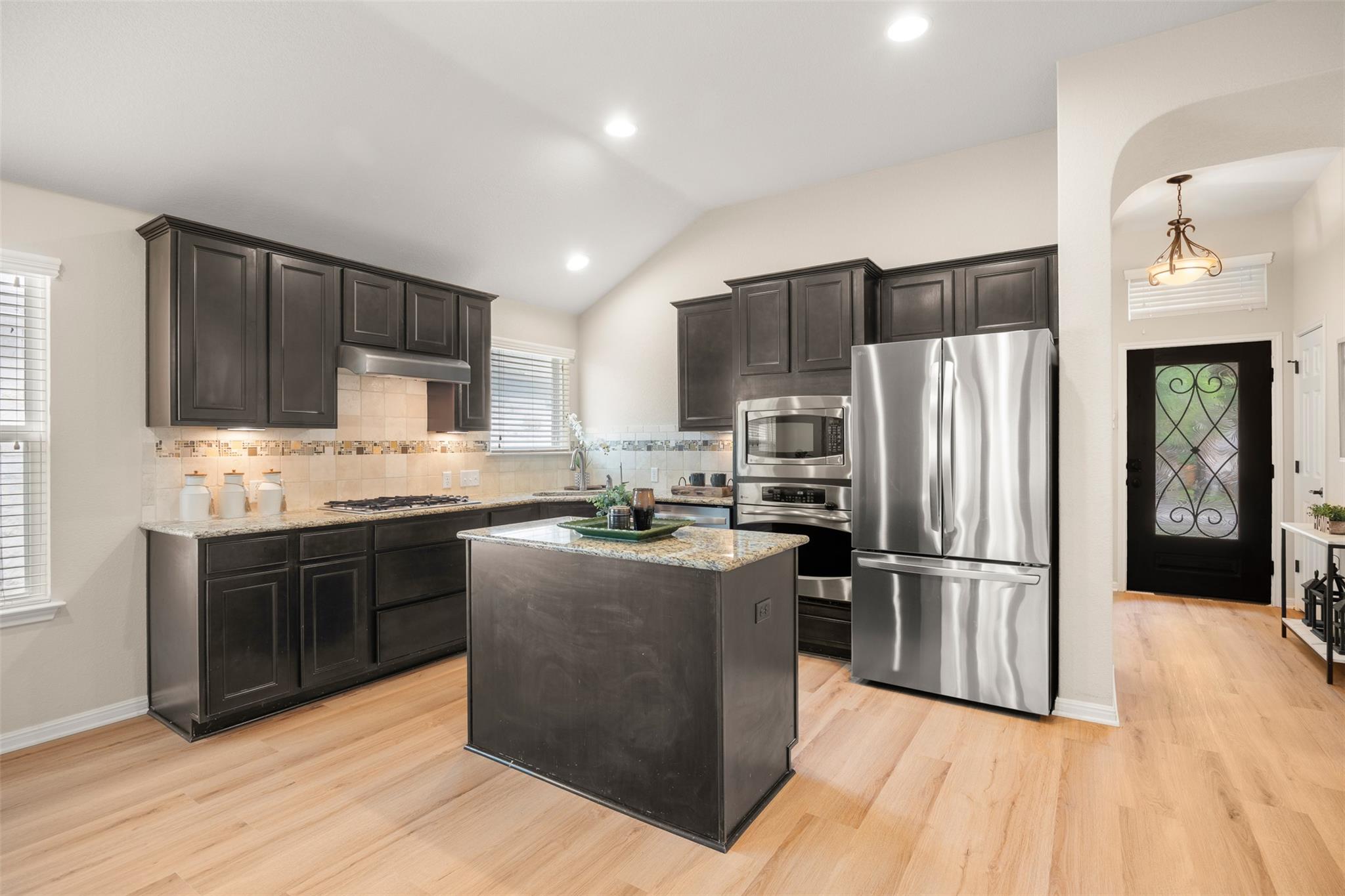 470 Middle Creek Dr, Buda, TX 78610