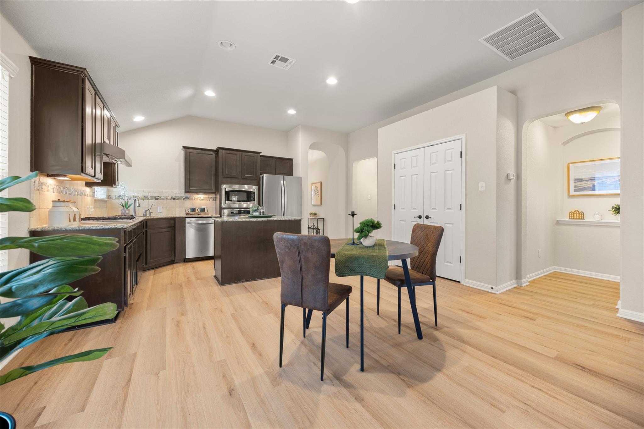 470 Middle Creek Dr, Buda, TX 78610