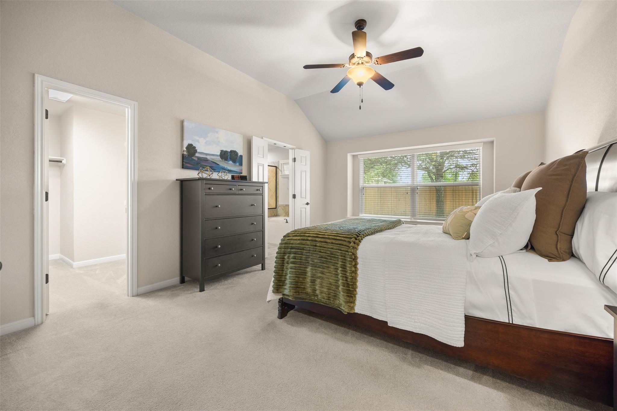 470 Middle Creek Dr, Buda, TX 78610