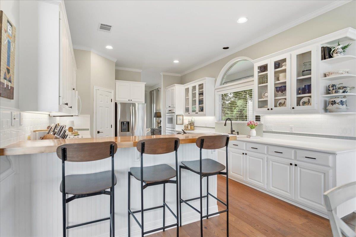2400 Summit Ridge Dr, San Marcos, TX 78666