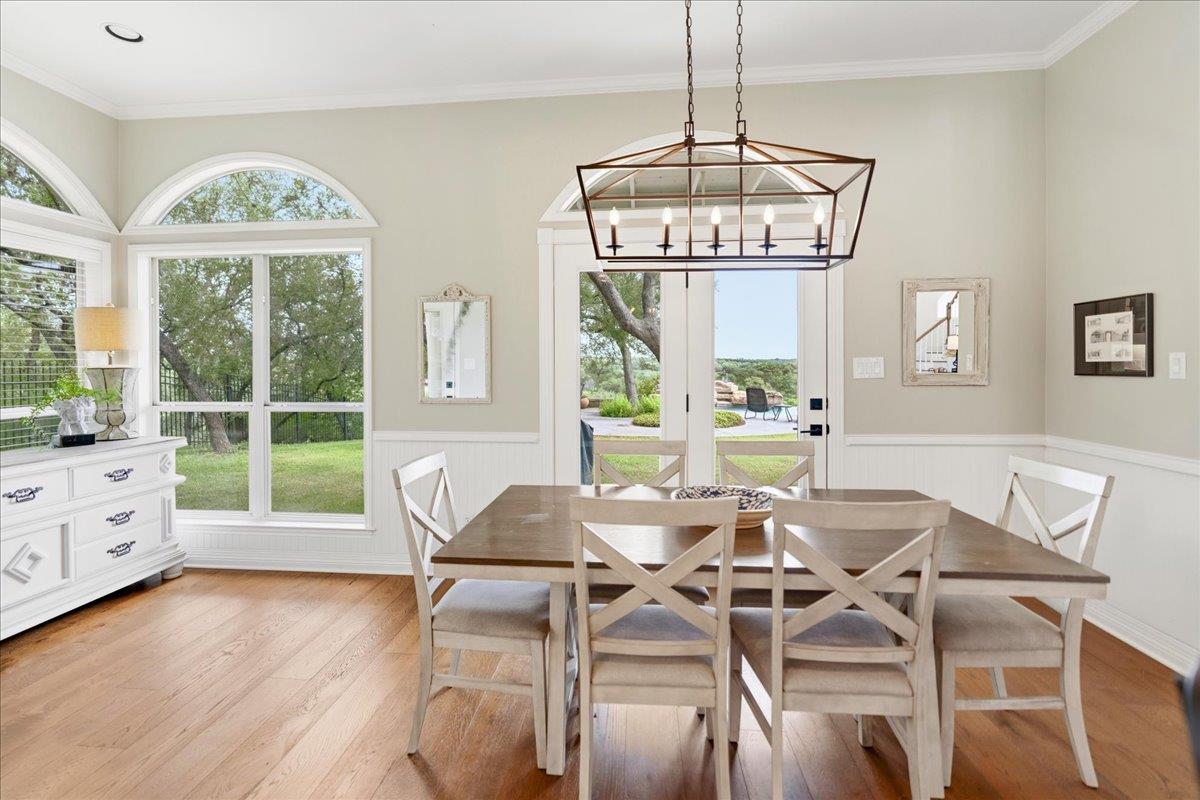 2400 Summit Ridge Dr, San Marcos, TX 78666