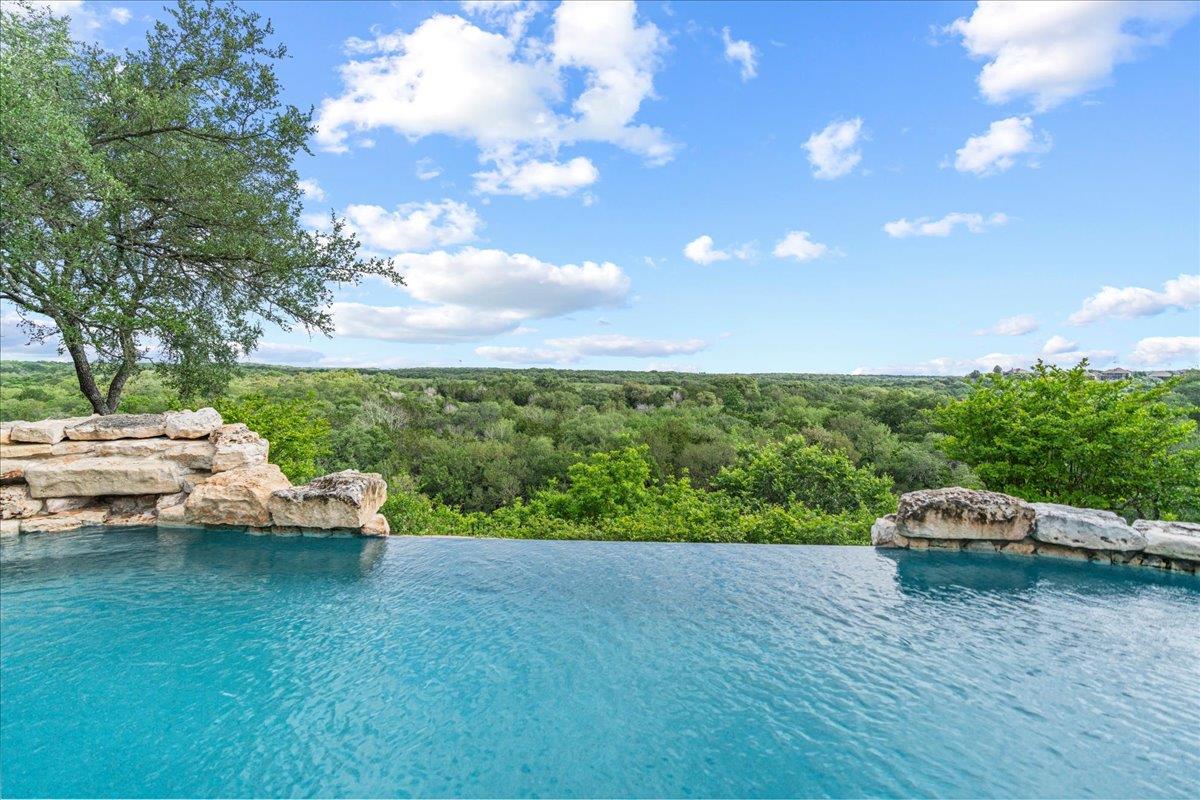 2400 Summit Ridge Dr, San Marcos, TX 78666