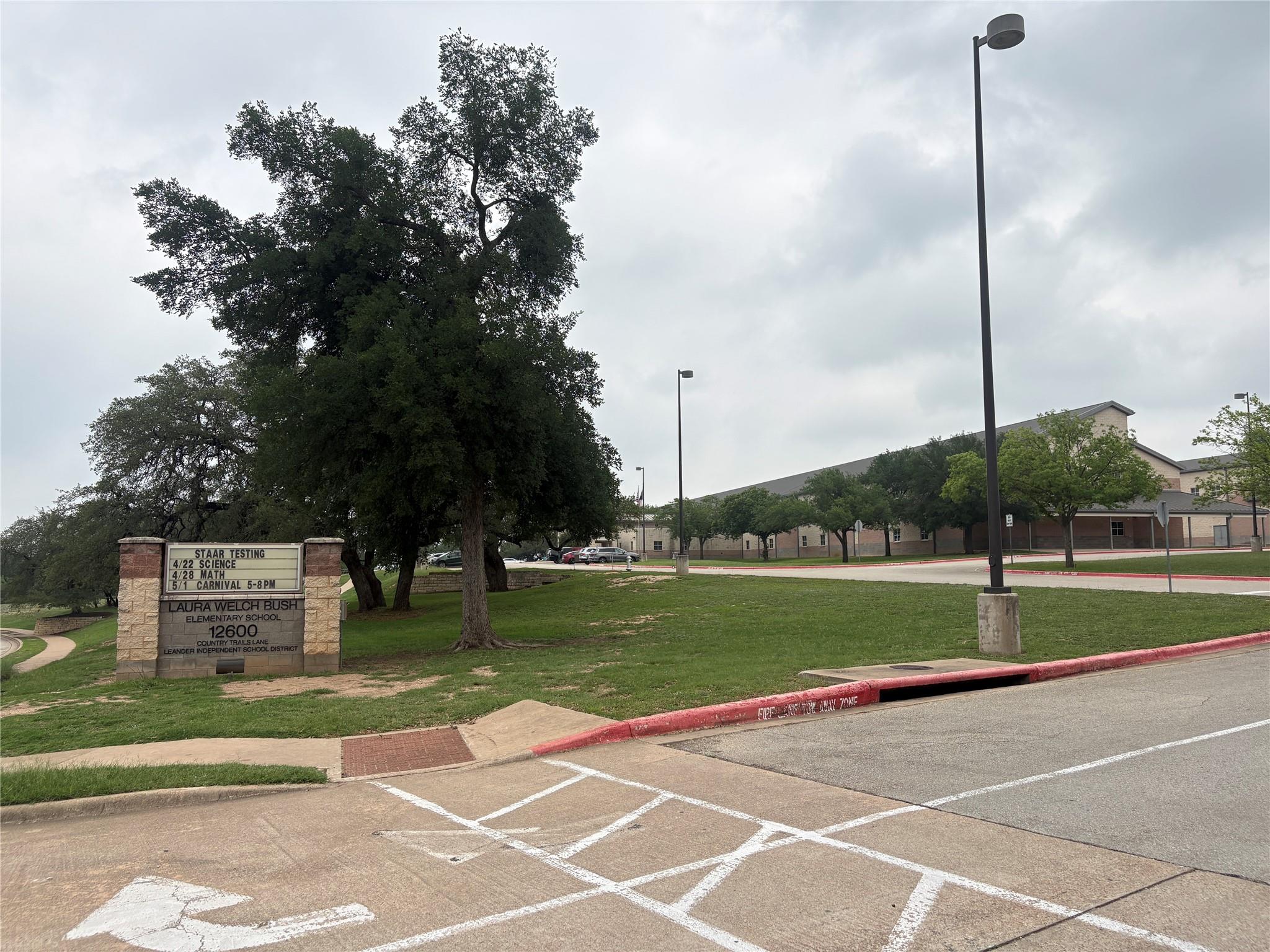 13121 Appaloosa Chase Dr, Austin, TX 78732
