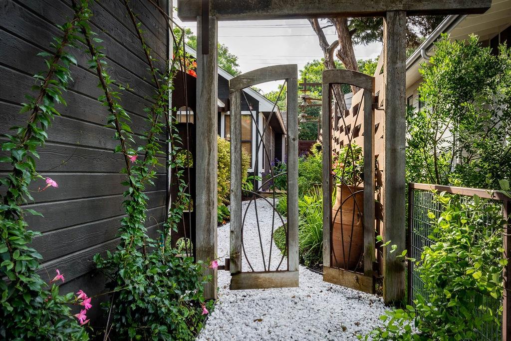 1709 Alta Vista Ave, Austin, TX 78704