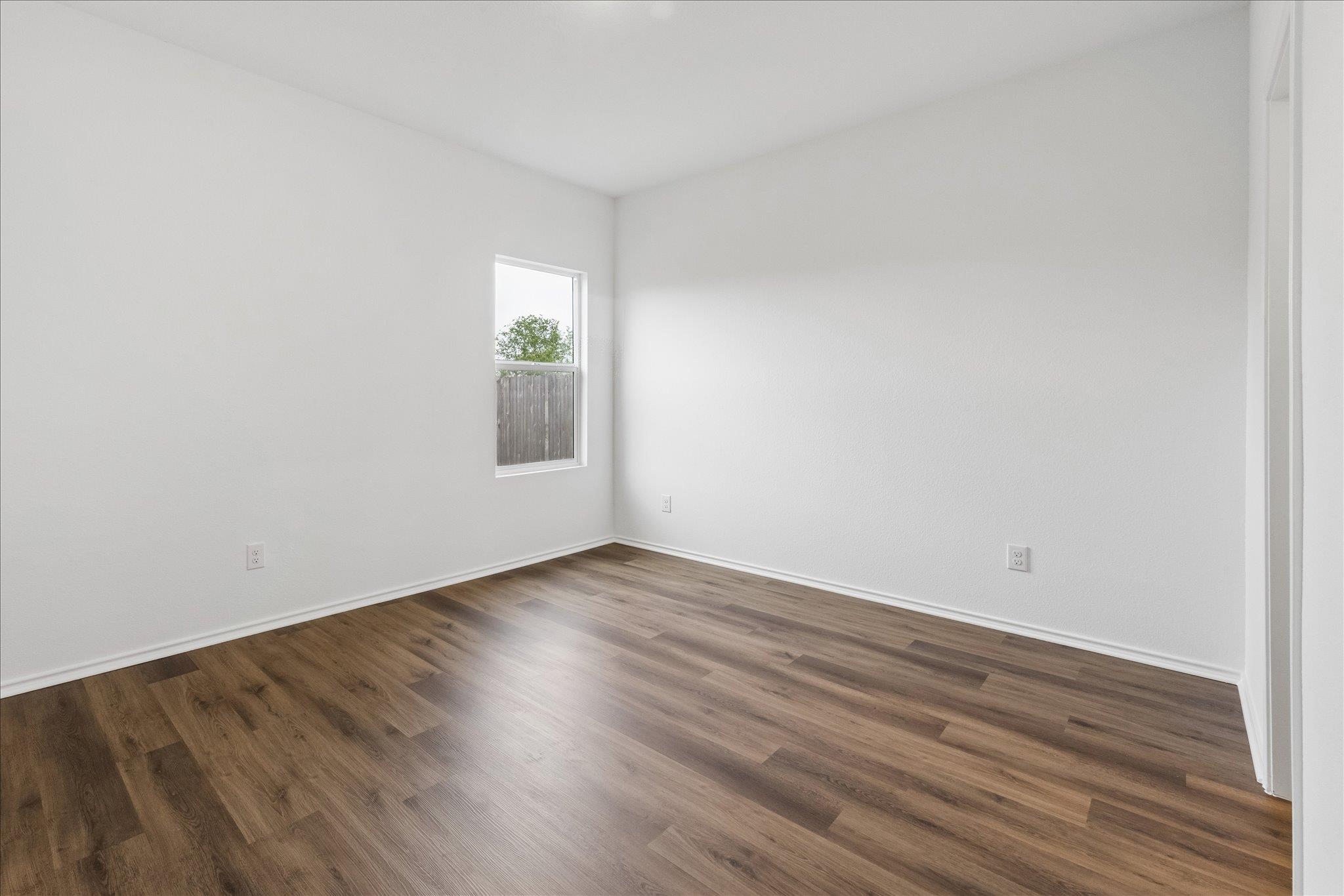 114 Whoopers Loop, Kyle, TX 78640