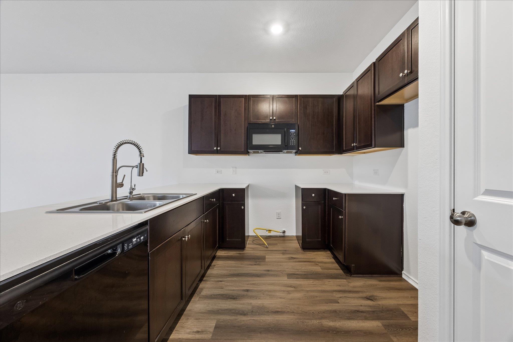 114 Whoopers Loop, Kyle, TX 78640