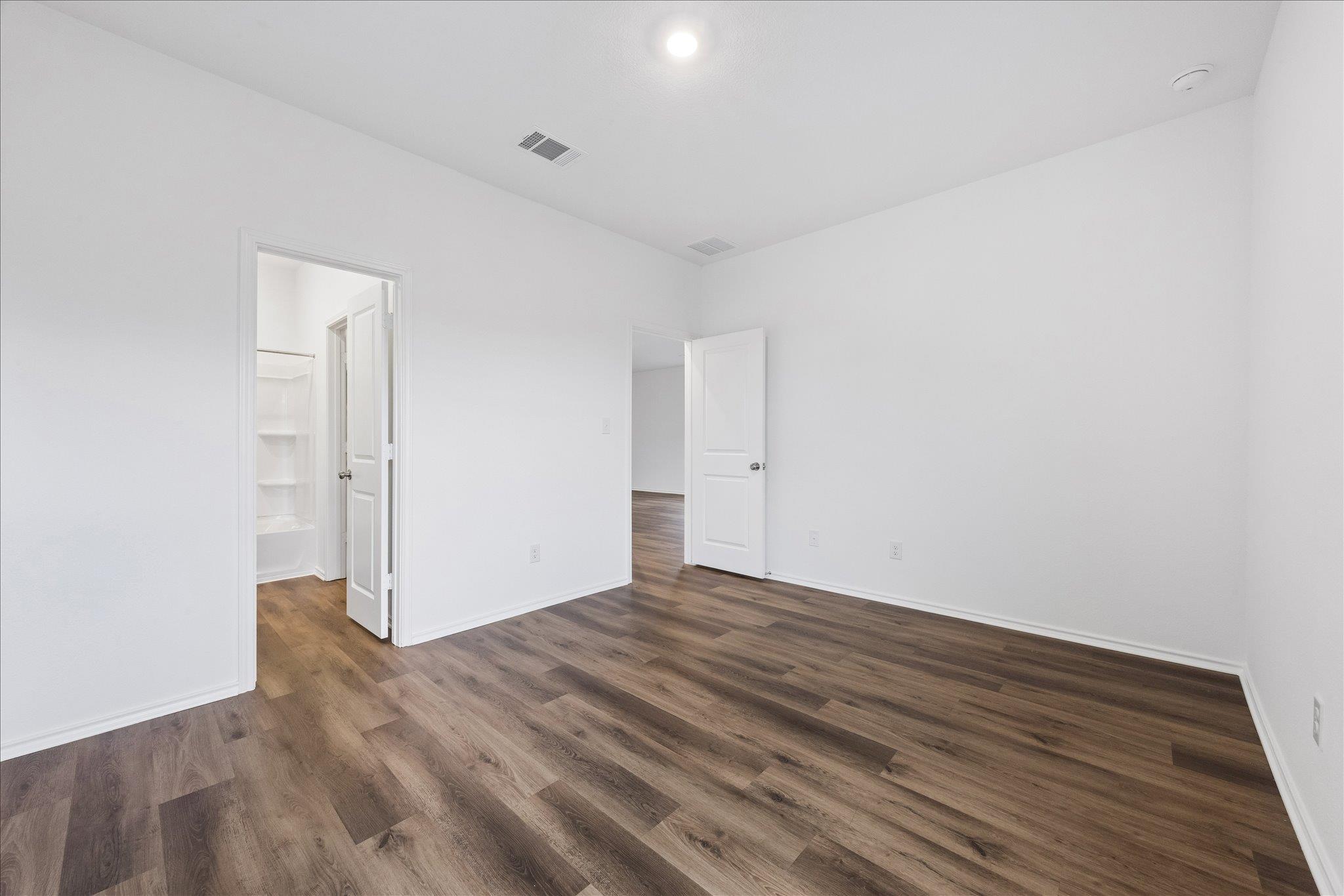 114 Whoopers Loop, Kyle, TX 78640