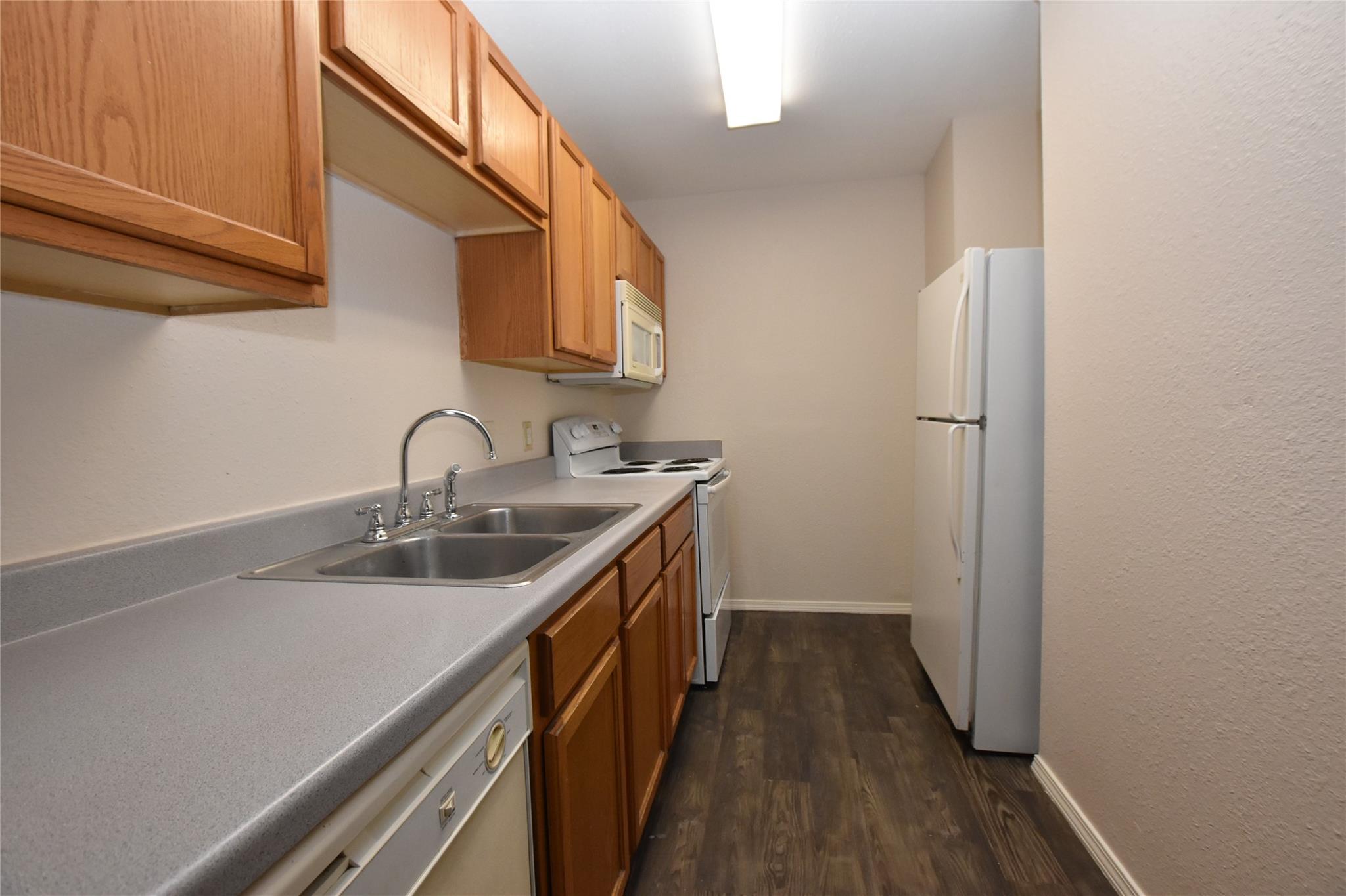 921 Sagewood Trl, San Marcos, TX 78666