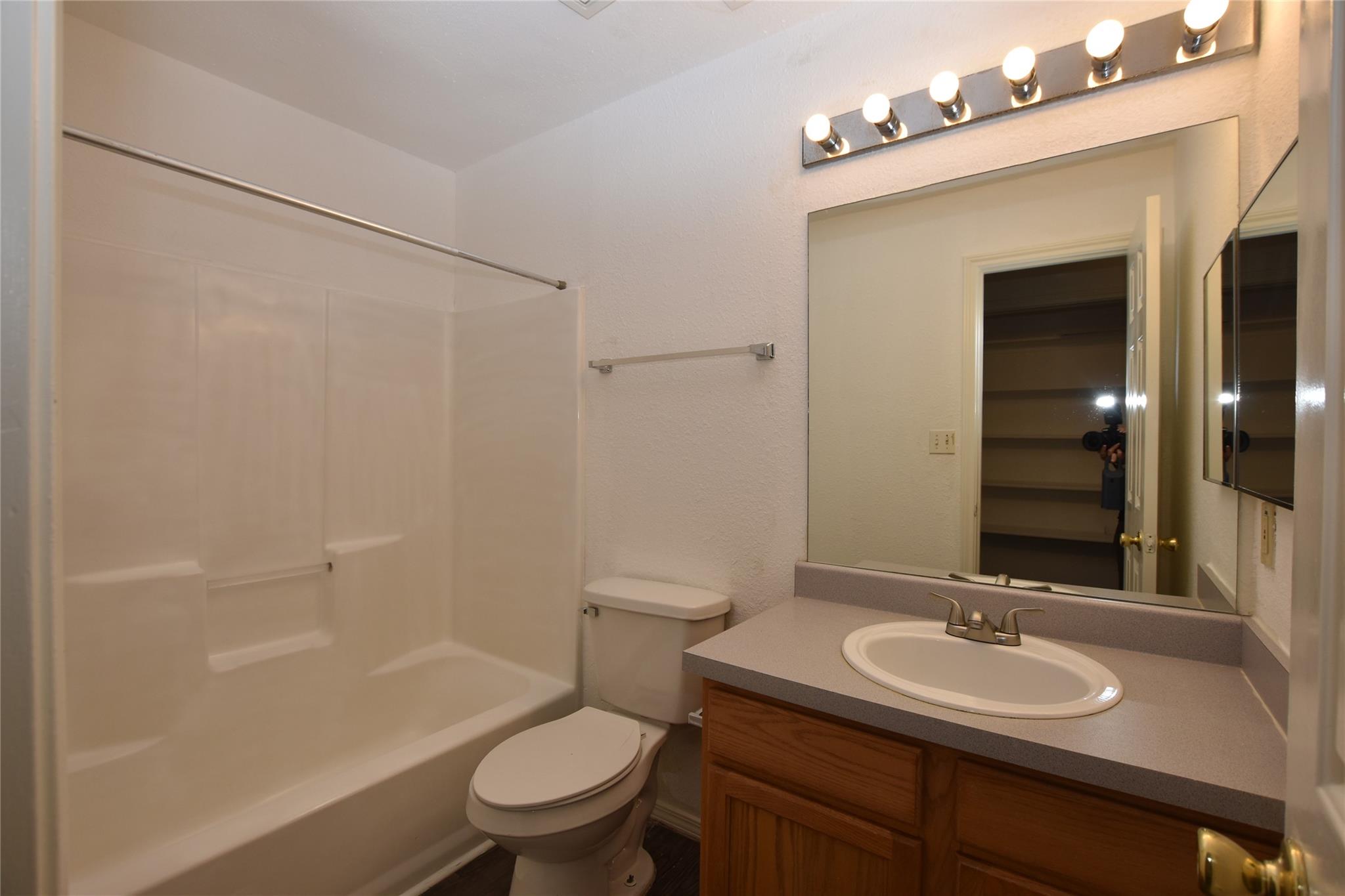 921 Sagewood Trl, San Marcos, TX 78666