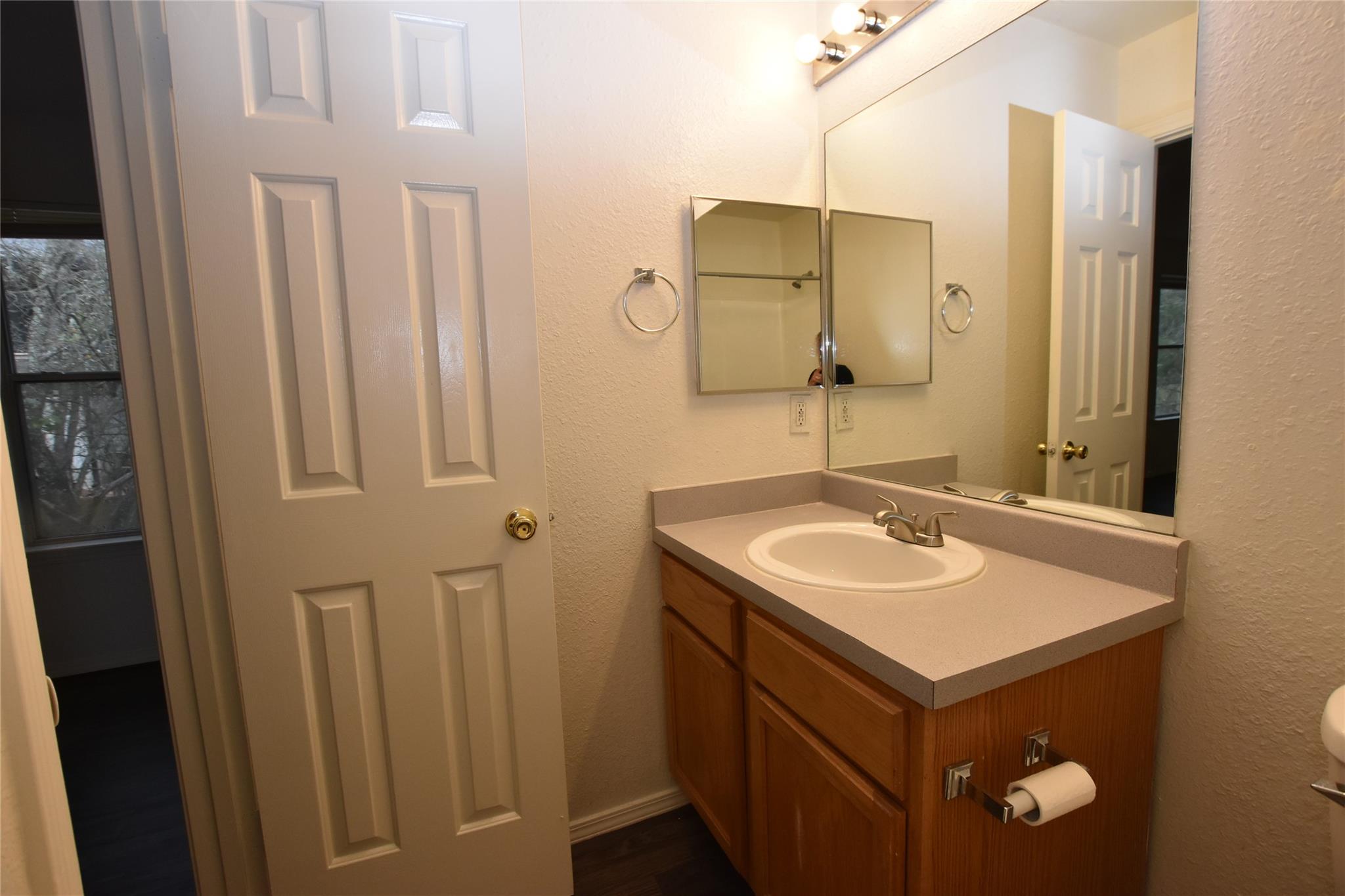 921 Sagewood Trl, San Marcos, TX 78666