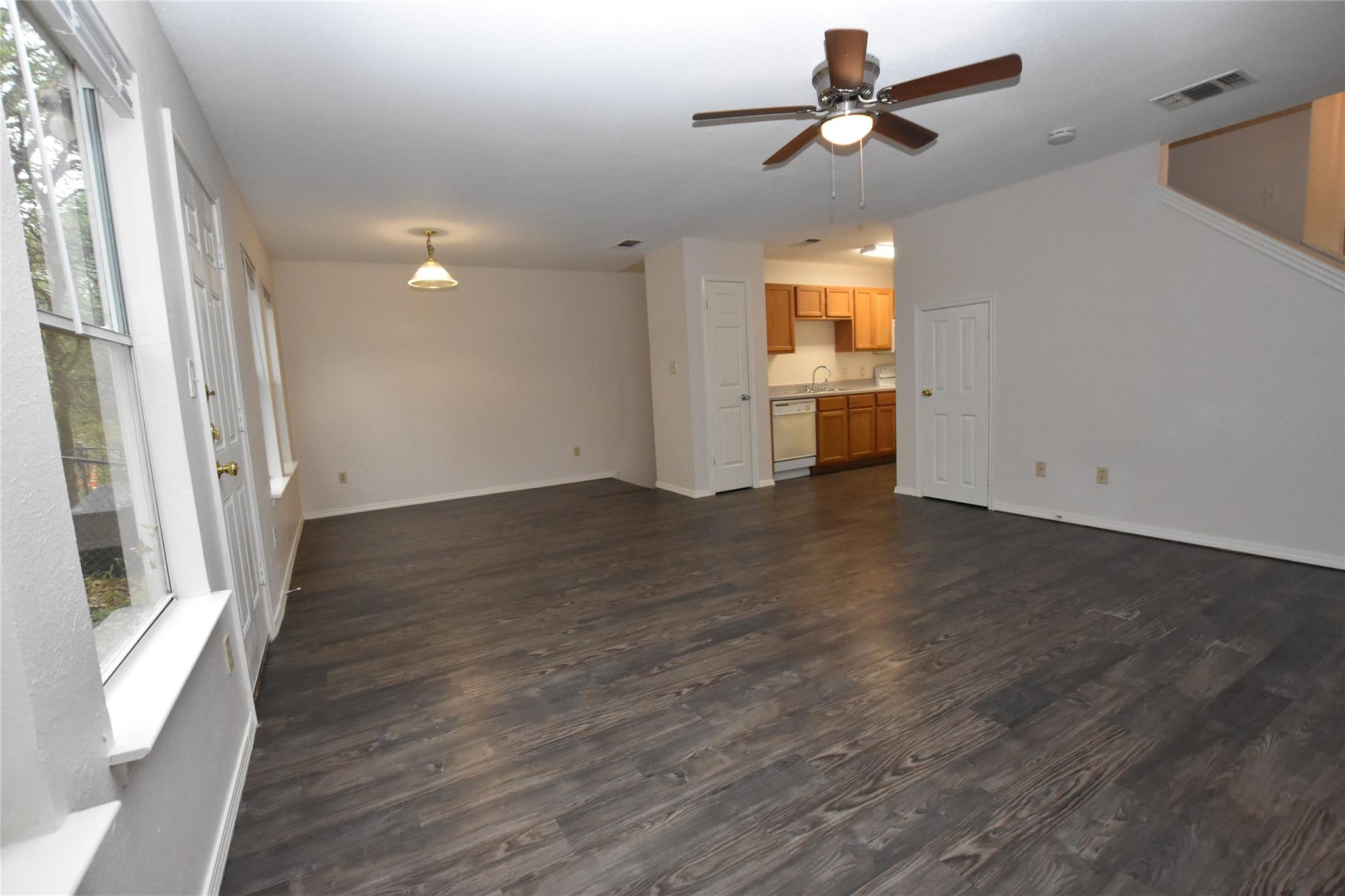 921 Sagewood Trl, San Marcos, TX 78666