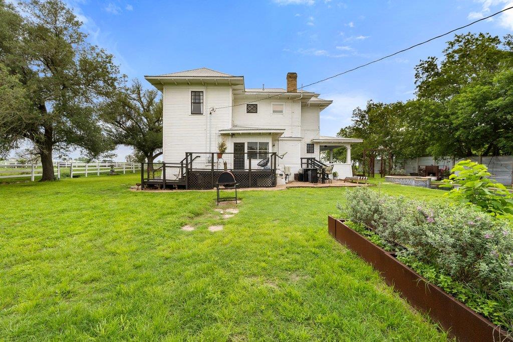 2456 Fm 112, Taylor, TX 76574