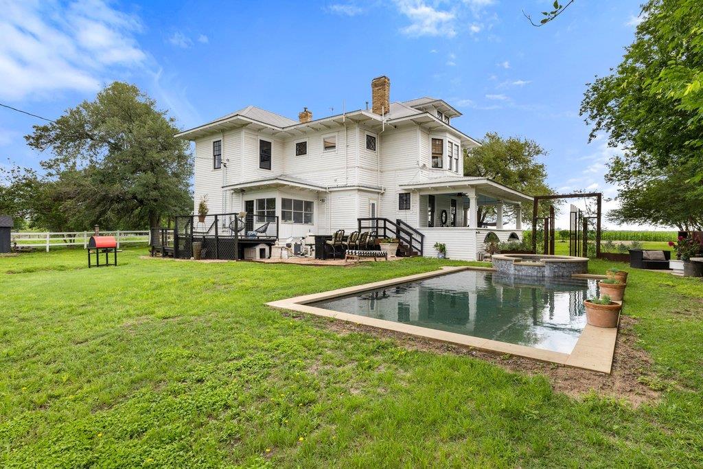 2456 Fm 112, Taylor, TX 76574