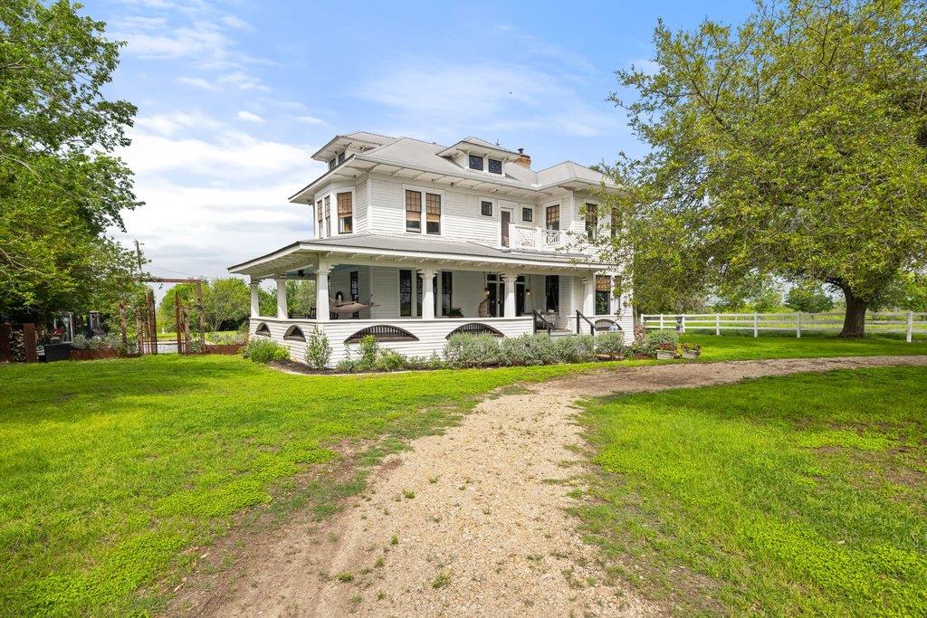 2456 Fm 112, Taylor, TX 76574