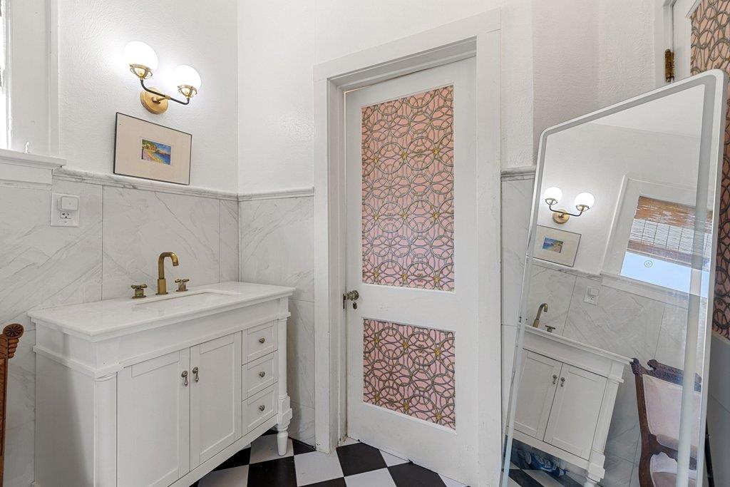 2456 Fm 112, Taylor, TX 76574