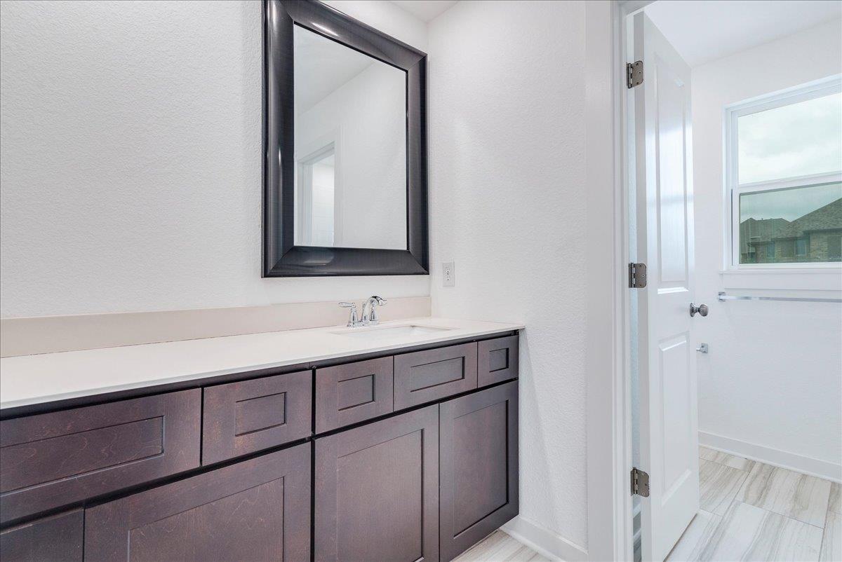 8008 Prairie Rye Dr, Lago Vista, TX 78645