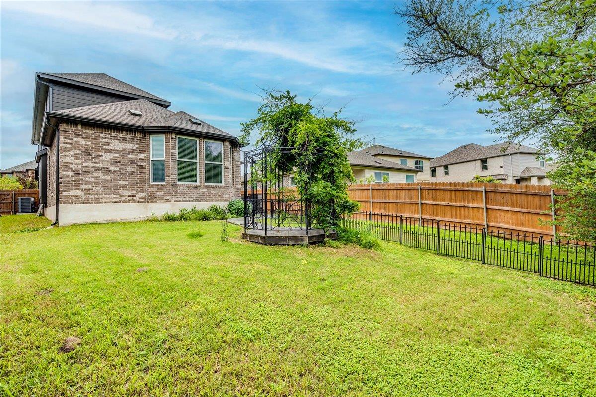 8008 Prairie Rye Dr, Lago Vista, TX 78645