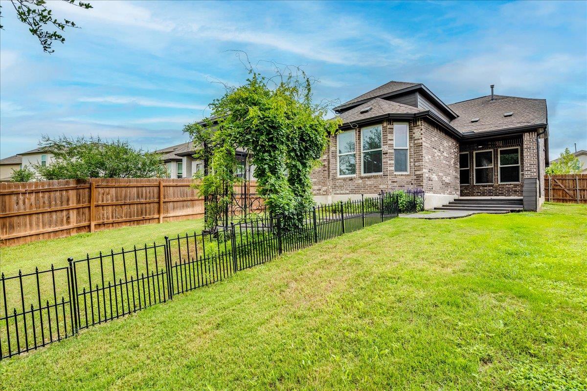 8008 Prairie Rye Dr, Lago Vista, TX 78645
